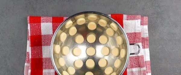 蘑菇形状的巧克力-蘑菇头巧克力5