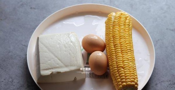 玉米粒豆腐羹-玉米豆腐羹的做法2