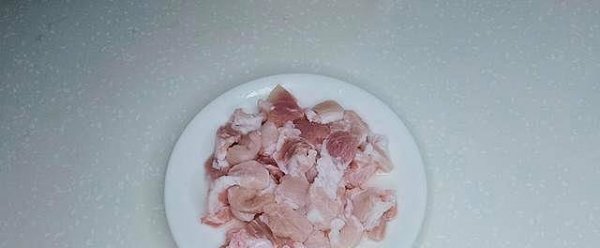 香辣干锅土豆年糕怎么做-香辣干锅土豆年糕的做法1