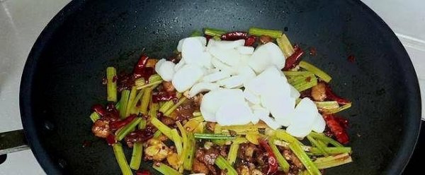香辣干锅土豆年糕怎么做-香辣干锅土豆年糕的做法19
