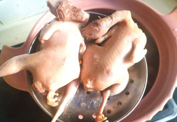鹌鹑菌菇汤怎么熬-鹌鹑菌菇汤的做法5