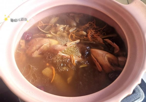 鹌鹑菌菇汤怎么熬-鹌鹑菌菇汤的做法6