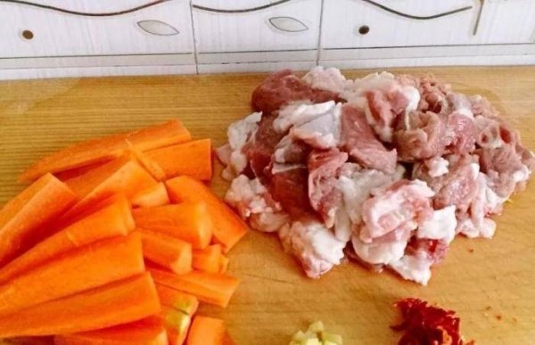 羊肉抓饭放什么调料-羊肉抓饭的正宗做法3