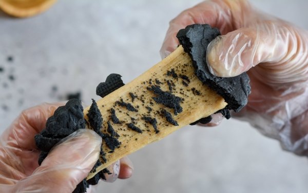 竹炭牛轧饼干好吃吗-竹炭牛轧饼干的做法4