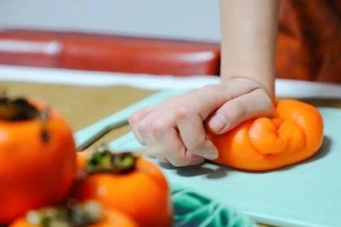 奶柿子是什么样子的-柿子大福做法3