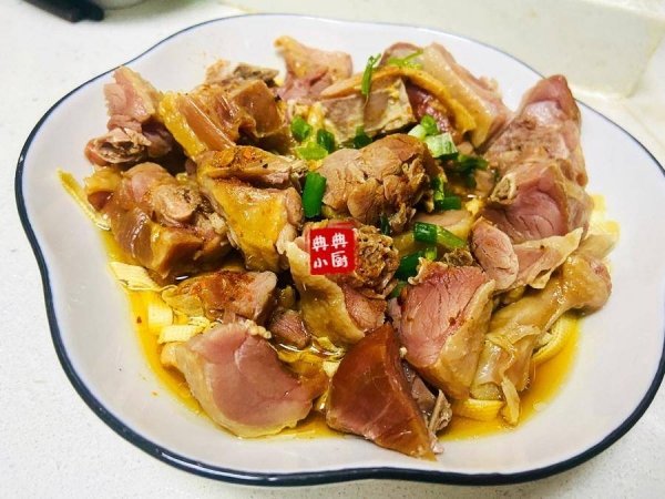 咸鸭腿蒸千张-咸鸭腿蒸千张做法5