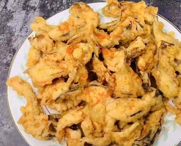 炸蘑菇需要焯水吗-炸蘑菇的家常做法9