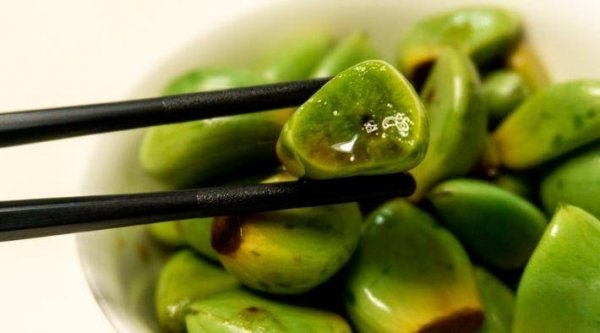 泡腊八蒜用什么醋泡-泡腊八蒜的制作方法2