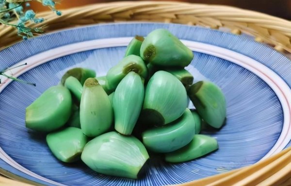 泡腊八蒜用什么醋泡-泡腊八蒜的制作方法9