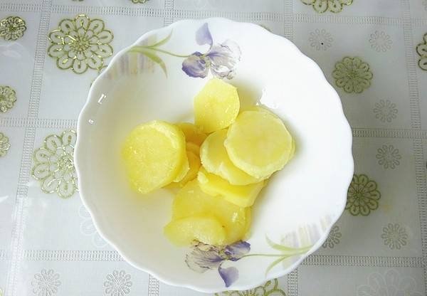 吃什么能排清宿便-土豆的功效与作用及营养价值2