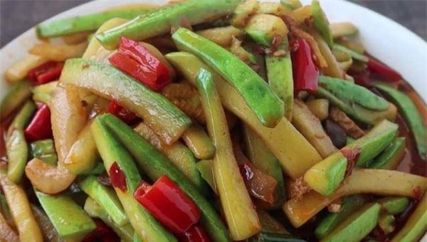 小炒西葫芦要焯水吗-小炒西葫芦的做法8
