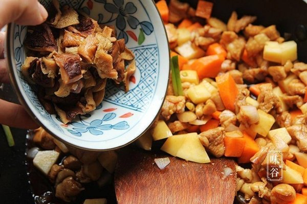 冬天懒人焖饭怎么做-适合懒人的焖饭食谱8