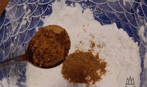 咸鸡蛋怎么腌制才出油好吃-咸鸡蛋的腌制方法4