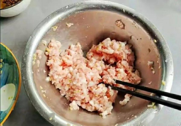 大葱肉包馅料怎么做-大葱肉包的正确做法窍门5