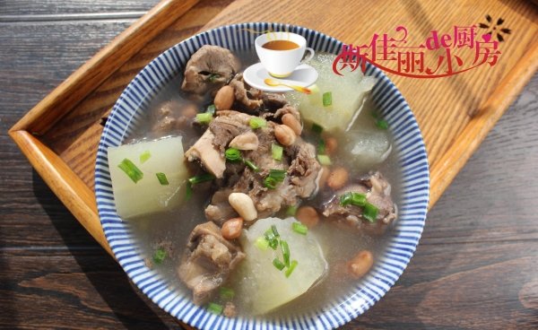 吃什么驱寒暖胃-冬瓜花生...