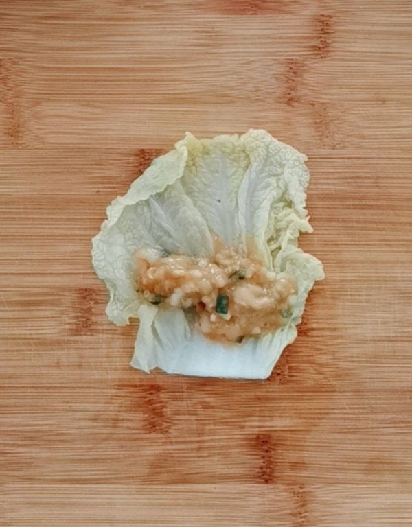 补钙吃什么食物好-白菜鸡肉卷怎么做8