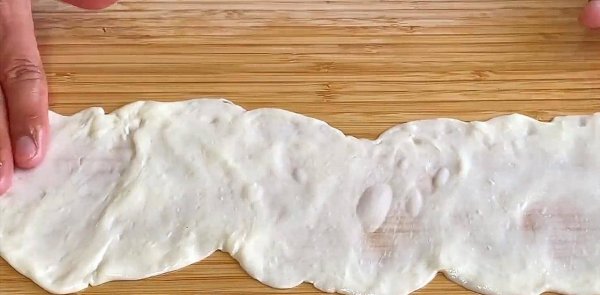 葱油饼怎么和面做又软又好吃窍门-葱油饼的家常做法7