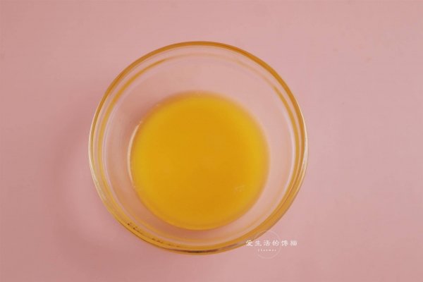 小黄人甜甜圈蛋糕怎么做-小黄人甜甜圈蛋糕的做法2