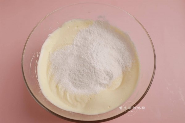 小黄人甜甜圈蛋糕怎么做-小黄人甜甜圈蛋糕的做法5