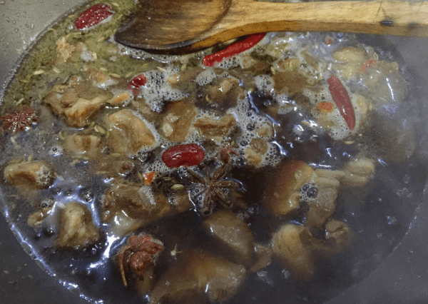冬天吃绵羊好还是山羊好呢-冬天吃什么羊肉好12