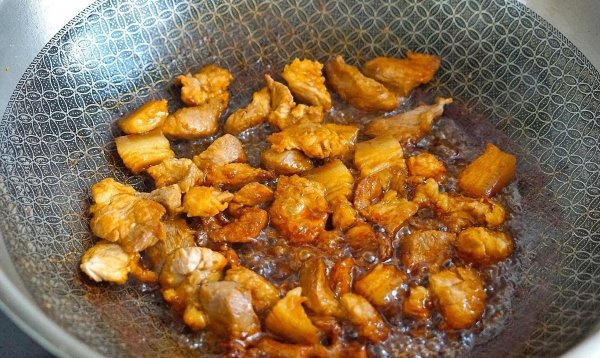 红烧肉炖萝卜有什么营养-红烧肉炖萝卜的家常做法6