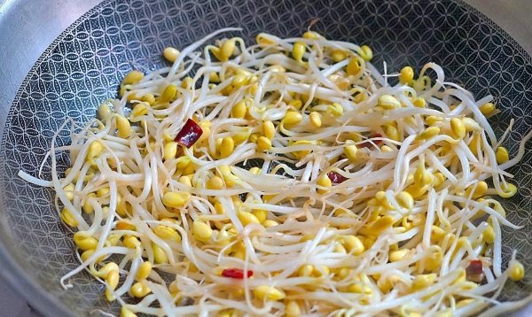 黄豆芽粉丝怎么炒-黄豆芽炒粉丝的家常做法6