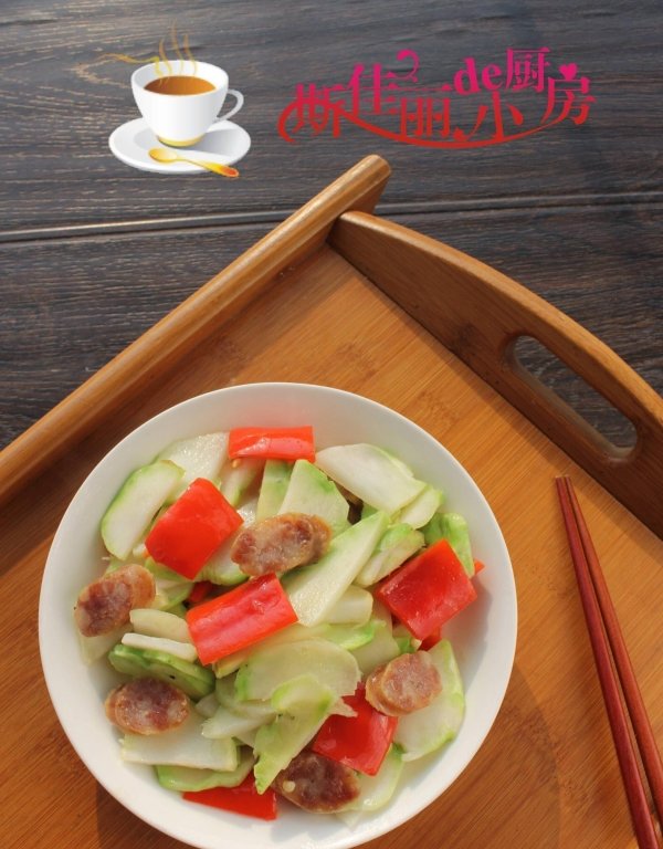 儿菜片怎么炒-红椒腊肠炒儿菜片的做法4
