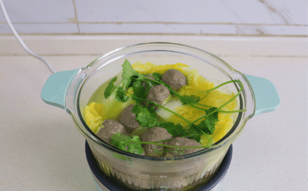 牛肉丸炖大白菜怎么做-牛肉丸炖大白菜的做法7