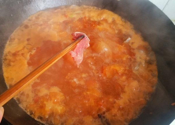 牛肉和西红柿怎么做好吃-牛肉西红柿汤的做法9