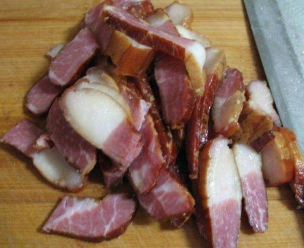 怎样炒腊肉不干不硬-炒腊肉窍门2
