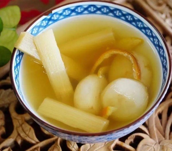 冬天嗓子干痒喝点什么好-嗓子干痒喝什么汤3