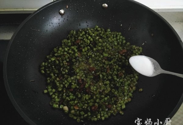 炒豇豆角怎么炒好吃-炒豇豆角的家常做法9