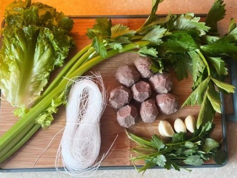 牛肉丸怎么煮好吃-牛肉丸粉丝汤的家常做法2