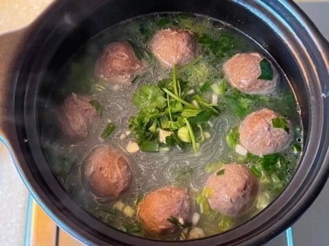 牛肉丸怎么煮好吃-牛肉丸粉丝汤的家常做法6