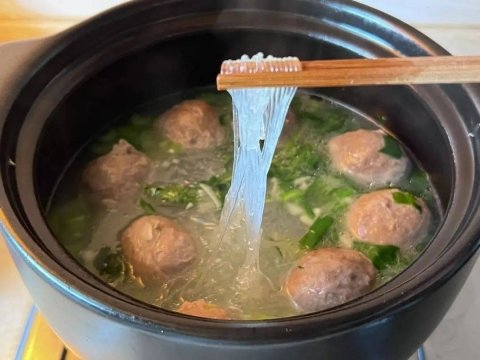 牛肉丸怎么煮好吃-牛肉丸粉丝汤的家常做法7