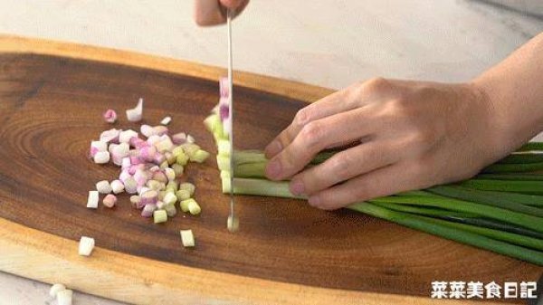 炸包子是哪里的特产-炸包子的做法5