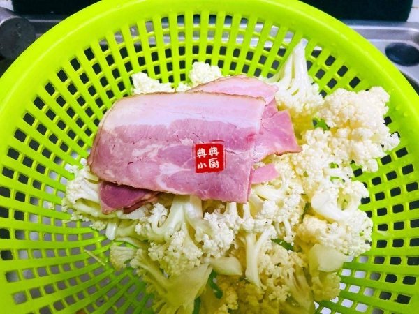 培根花菜怎么做好吃-培根花菜的做法2