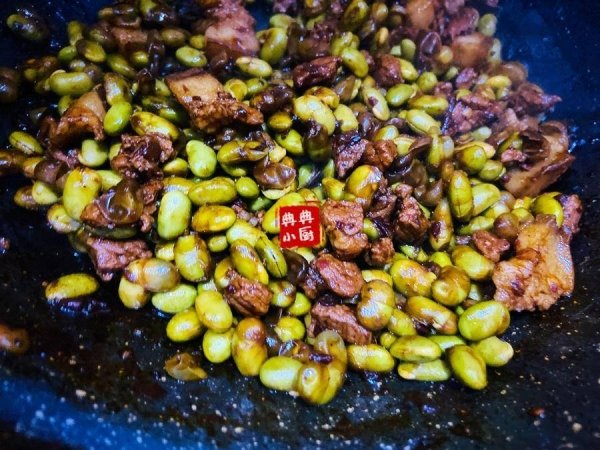 瘦肉丁烧毛豆米怎么做-肉烧毛豆米的做法5