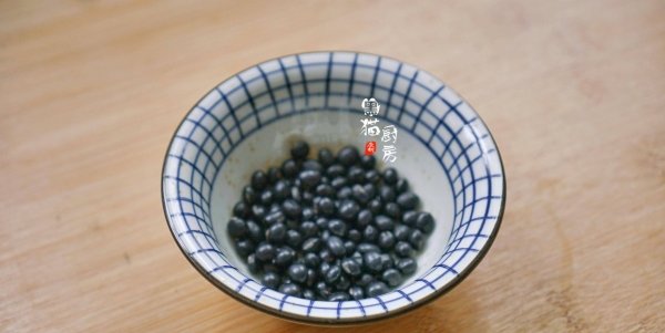 核桃蛋怎么做-立夏核桃蛋的做法5