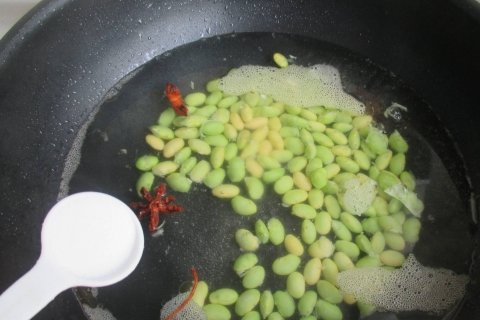 夏天没劲吃什么好-毛豆炒蛋的做法4