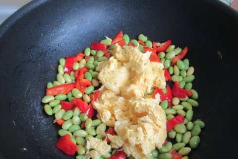夏天没劲吃什么好-毛豆炒蛋的做法12