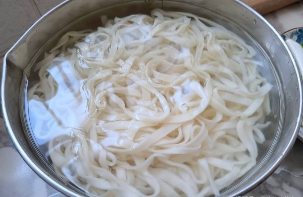 麻汁拌面的麻汁怎么调-麻汁拌面的制作方法3
