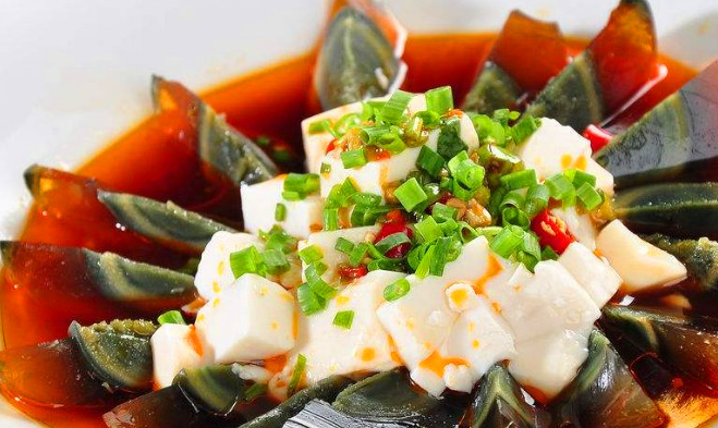皮蛋拌豆腐怎么做-皮蛋拌豆腐的做法1