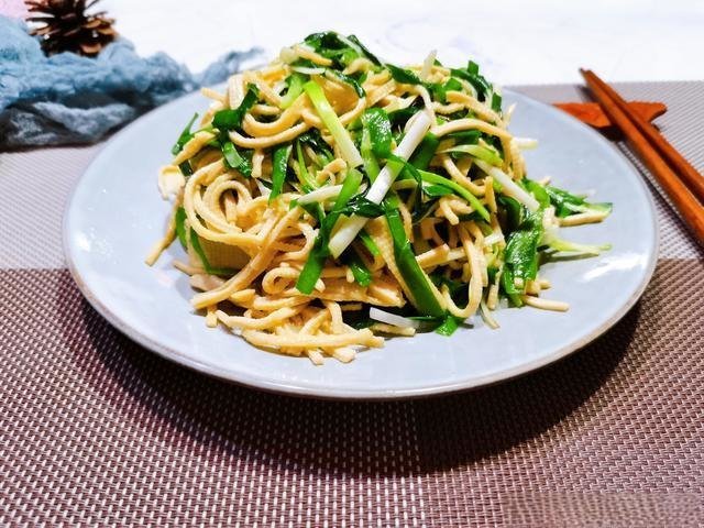 韭菜豆腐丝
