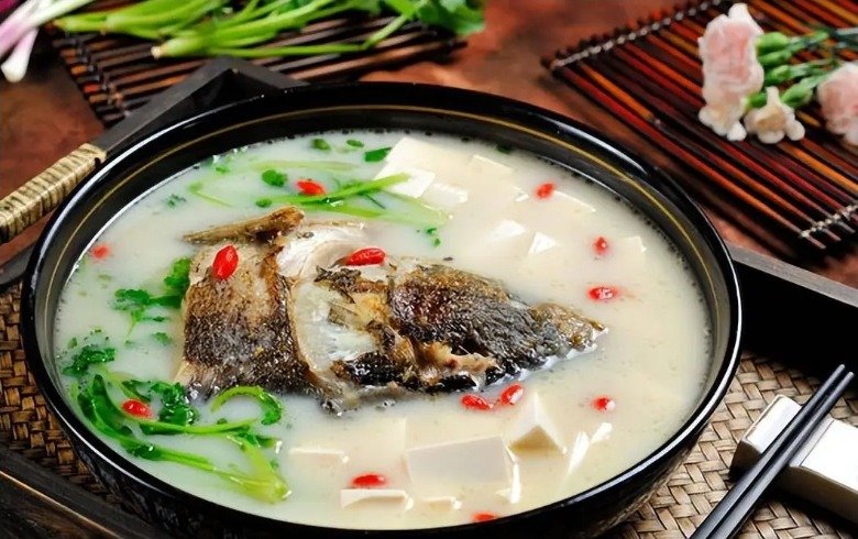 豆腐鱼头汤
