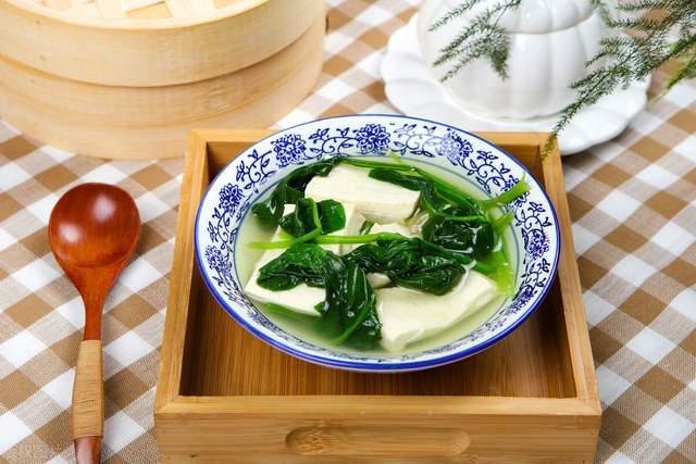 菠菜豆腐能一起吃吗